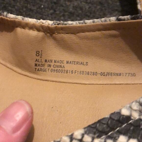 Mossimo Brand Women's Size 8.5 Black White Gray Snakeskin Print Ballet Flats - Picture 3 of 5